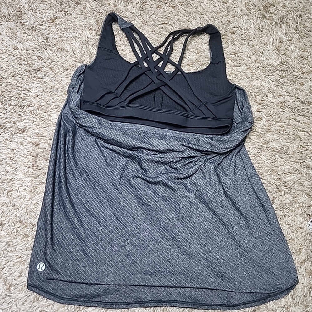 Lululemon Wild Built In Active Bra Tank  Striped Sz 4 Gray & Black - Picture 3 of 7